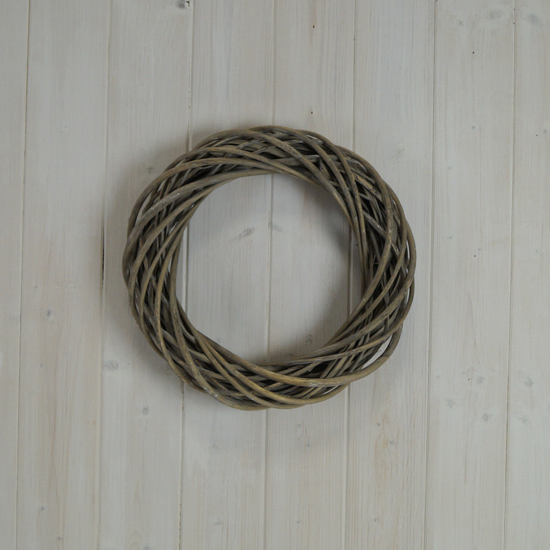 Small Round Grey Willow Wreath (30cm) detail page